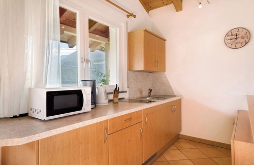 Lana Apartment | Discover Apt "Weinsepphof 5" with Pool & Mountain Views