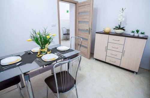 Wladyslawowo Apartment | Cozy Apartment Wenge with Balcony, Ocean View & Pool