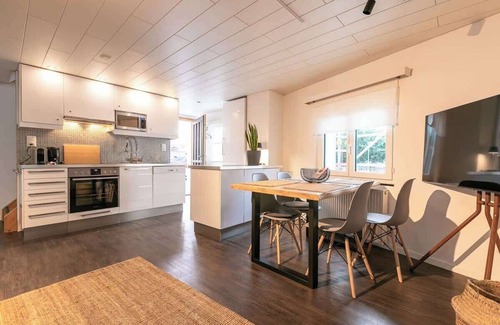 St. Gallen Apartment | Apartment West Maisonette with Garden - private Parking - Nespresso