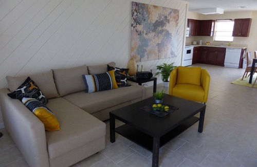 Cape Coral Apartment | Discover Florida Sun: Pet-Friendly Stay with Great Amenities