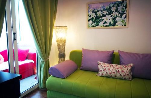 Babilonija Apartment | Pet-Friendly Apartment White Lily in Budva with Ocean Views