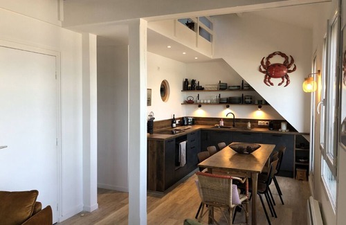 Agon-Coutainville Apartment | Seafront Apartment with Terrace & Ocean View - Rated 10/10