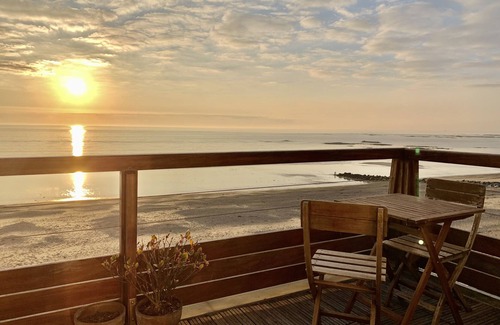 Agon-Coutainville Apartment | Seafront Apartment with Terrace & Ocean View - Rated 10/10