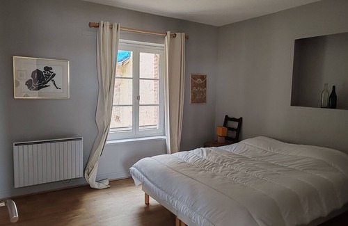 Chaumont-sur-Loire Apartment | Apartment with splendid view of the Loire River and Chaumont sur Loire castle
