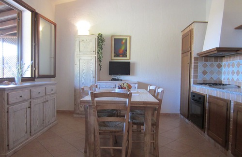 Tertenia Apartment | Idyllic Retreat Near the Sea with Pool and Breakfast