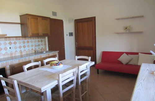 Tertenia Apartment | Idyllic Retreat Near the Sea with Pool and Breakfast