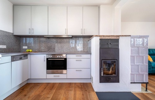 Waggershausen Apartment | Experience 'Windhager Seeblick' with Lake View & Spa