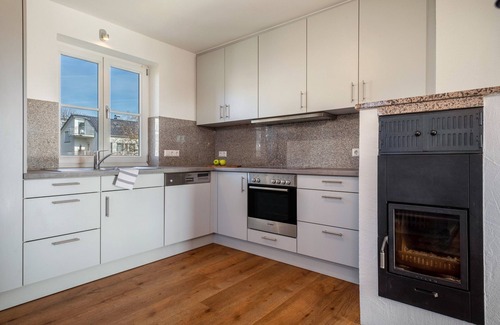 Waggershausen Apartment | Experience 'Windhager Seeblick' with Lake View & Spa