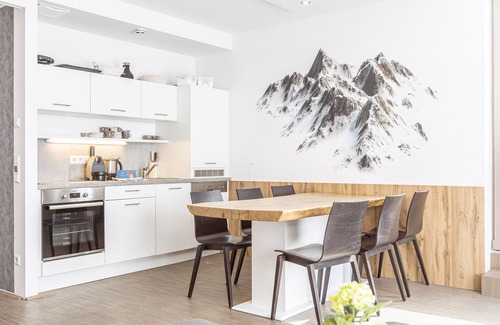 Schladming Apartment | Modern 2-Bedroom Apartment with Roof Terrace & Sauna
