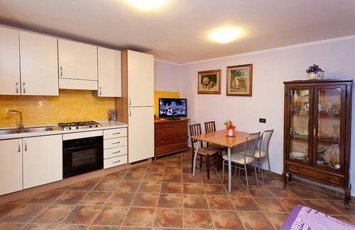 Toscolano Maderno Apartment | Garden Apartment Steps from Beach in Toscolano Maderno