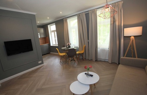 Volkmarsdorf Apartment | Cozy 1-Bedroom Apartment at Zollikof Aparts with Sauna