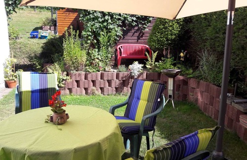 Zschorlau Apartment | Perfect Family Getaway: 2-Bedroom Apartment in Zschorlau
