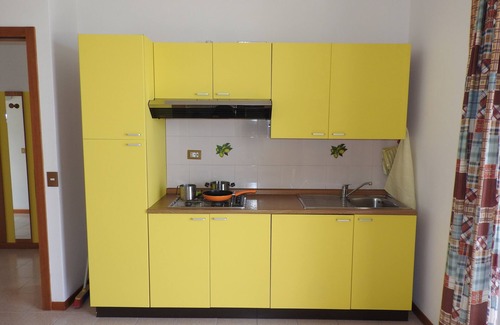 Cassone Apartment | Cozy Apartment with Lake View Balcony and Free Parking