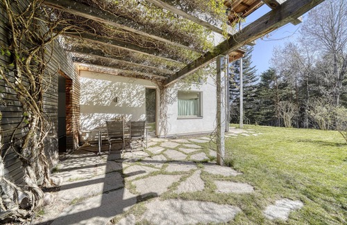 San Genesio Atesino Apartment | Mountain View Apartment Near Bolzano - Rated 10/10 by Guests