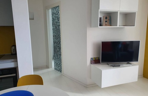 Viareggio Apartment | Beachside Apartment with A/C and Family-Friendly Amenities