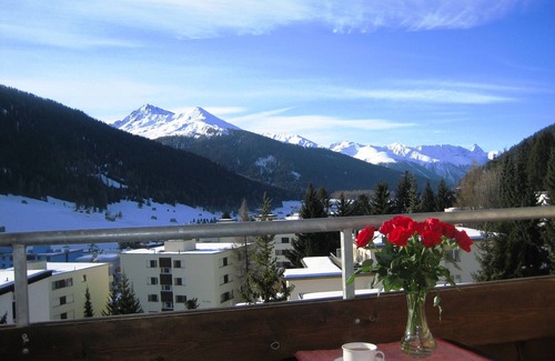 Davos Apartment | Serene Apartment with Breathtaking Mountain Views & Amenities
