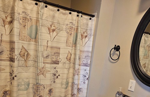 Waterville Apartment | Unforgettable Apartment with a View and Kitchen Amenities