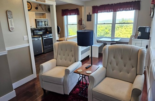 Waterville Apartment | Unforgettable Apartment with a View and Kitchen Amenities