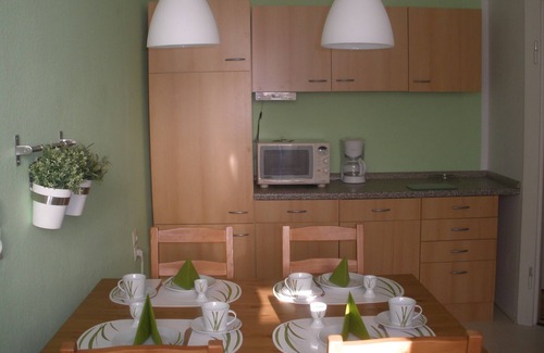 Dolzschen Apartment | Scenic Apartment with Incredible Dresden Views and Kitchen