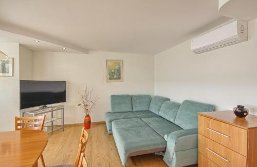 Druskininkai Apartment | Cozy Apartment in the Center with Air Conditioning