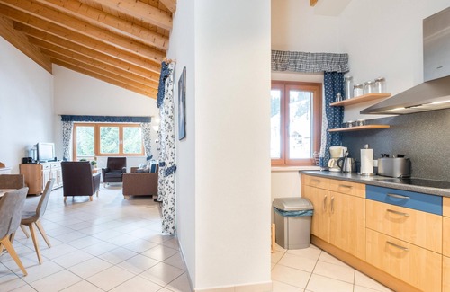 Hinterglemm Apartment | Cozy Apartment with Balcony Steps from the Slopes