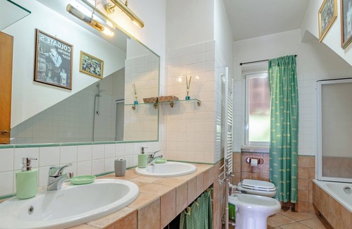 Lake Garda House | Apartment with balcony in the Roman countryside
