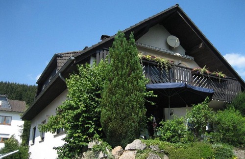 Finnentrop Apartment | Spacious Apartment with Balcony for Family Getaways