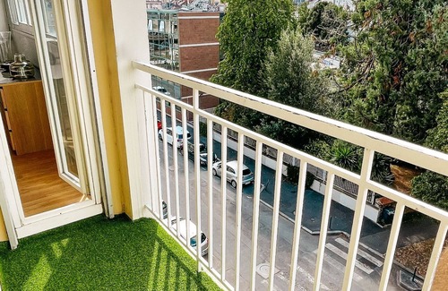 Sud-Gare Apartment | Spacious 4-Bedroom Apartment with Balcony in Centre Gare