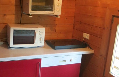Olmiccia Apartment | Chalet Retreat with Pool & Balcony, Rated 9.2/10