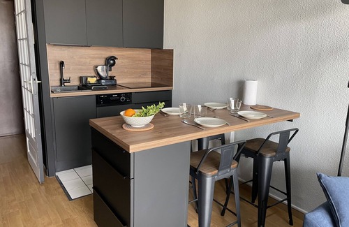 Le Crotoy Apartment | Bay of the Somme Apartment with Ocean View & Pool Access