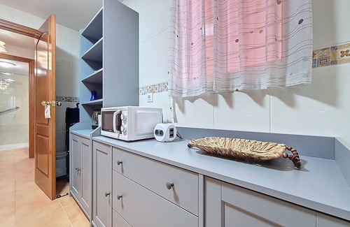 Mar de Cristal Apartment | Albatros Playa 1: Family-Friendly Retreat with Pool & Spa