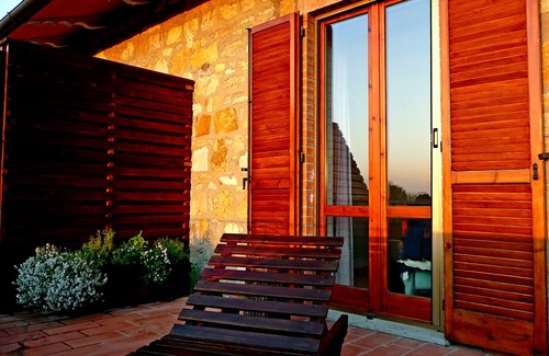 Montegabbione Apartment | Ocean View Apartment with Infinity Pool & Organic Farm Access