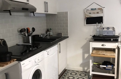 Piraillan Apartment | Idyllic Garden Retreat on Cap Ferret Peninsula - Guest Rated 9.8