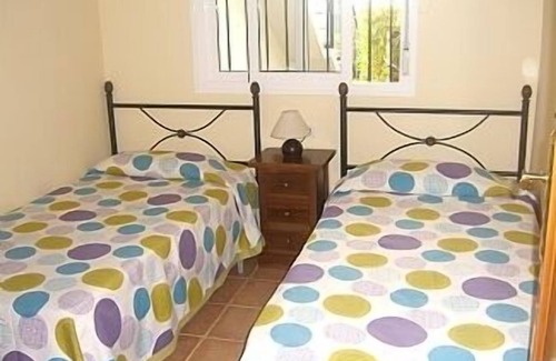 Vera Apartment | Relaxing Apartment with Free WIFI & Shared Pools Await