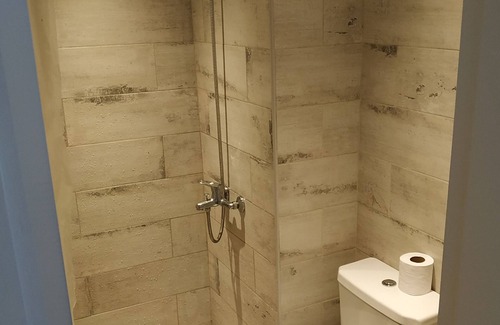 Cordoba Apartment | Modern Apartment with Garage Near Patio Olmos - Rated 9.6