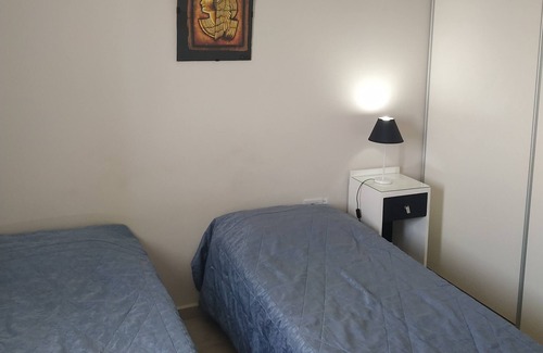 Cordoba Apartment | Modern Apartment with Garage Near Patio Olmos - Rated 9.6