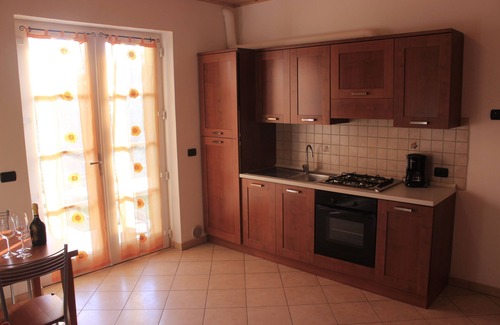 Malcesine Apartment | Relaxing Apartment with Garden, Heated Pool & Indoor Parking