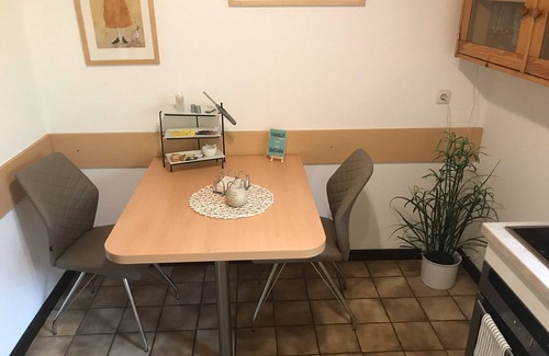 Korbecke Apartment | Garden Apartment Retreat for 2 with Breakfast Included