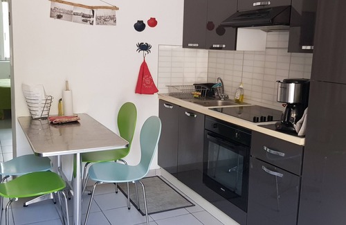 8th Arrondissement Apartment | Seaside Apartment with Garden and Pool - Rated 9.8/10