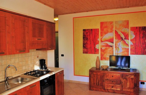 Malcesine Apartment | Inviting Apartment with Garden, Heated Pool & Wifi Access