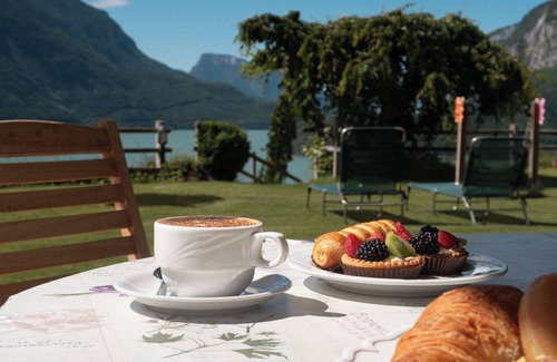 Molveno Apartment | Scenic Apartment with Garden & Lake View, Breakfast Included