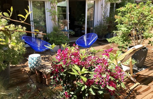 Quartier de Javel House | Cozy Apartment with Garden Terrace Steps from Eiffel Tower
