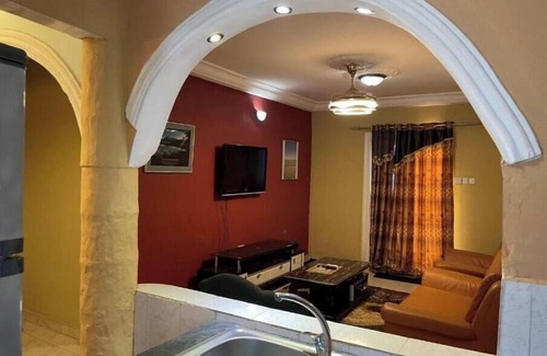 West Coast Division House | Apartment with Balcony B