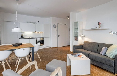 Horum Apartment | Cozy Beachside Apartment with Balcony - Pets Welcome!