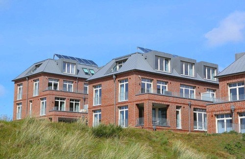 Horum Apartment | Cozy Beachside Apartment with Balcony - Pets Welcome!