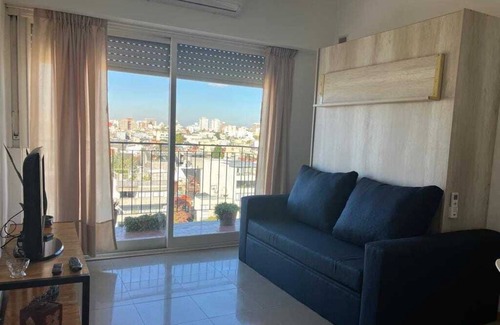 Nunez Apartment | Cityscape Apartment with Breathtaking Views and Comfort
