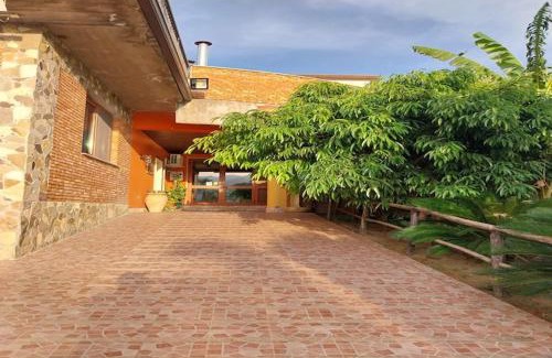 Gaggi Apartment | Apartment with Jacuzzi near Etna