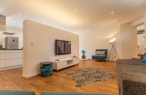 Niedernsill Apartment | Guest Rated: 10/10 Apartment with Terrace & Kitchen