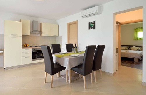 Vizinada Apartment | Cozy Apartment with Garden & Pool for 4 in Vižinada