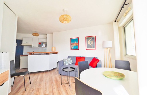 Ciboure Apartment | Family-Friendly Apartment with Pool, Beach Access & Golf